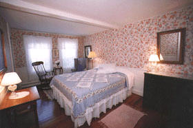 Wellfleet Massachusetts Cape Cod Bed and Breakfast lodging Queen, view of pond, second floor, Room 27